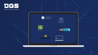 A imagem exibe um laptop com ícones na tela. Os ícones são da Central de atendimento, @educar, ISE, Chromebooks, .Escola RS e Google Classroom. Lê-se "DGS - Divisão da Gestão de Sistemas" no canto superior esquerdo da imagem.